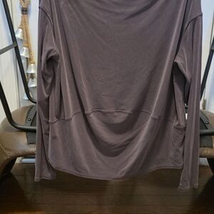 Women's LuLuLemon Lavender Long Sleeve Top